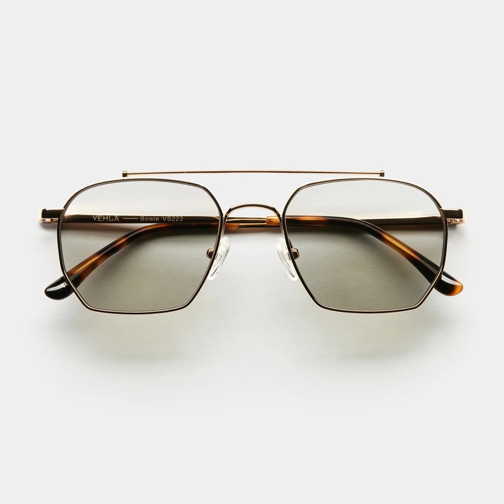 Vehla Bowie Sunglasses in Gold/Graphite